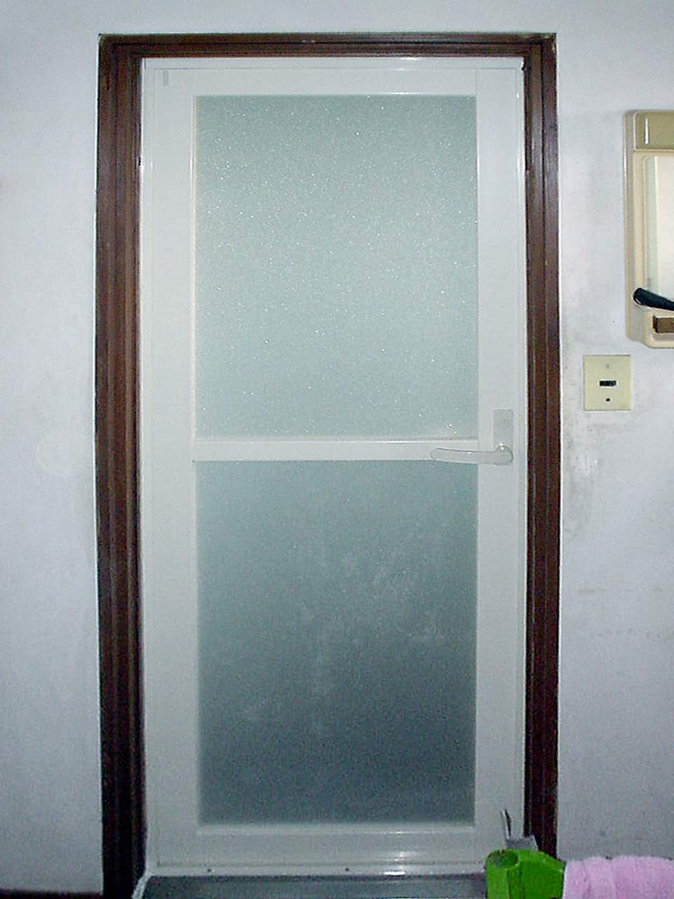 浴室ドア交換工事イメージ02施工後